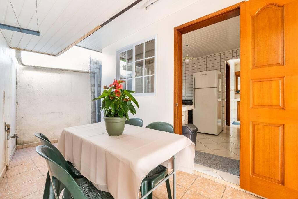 Chaine Lodge Maison Entiere Free Parking & Wifi 3Min De L'Aeroport Faaa Luaran gambar