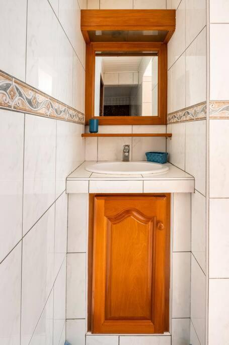 Chaine Lodge Maison Entiere Free Parking & Wifi 3Min De L'Aeroport Faaa Luaran gambar