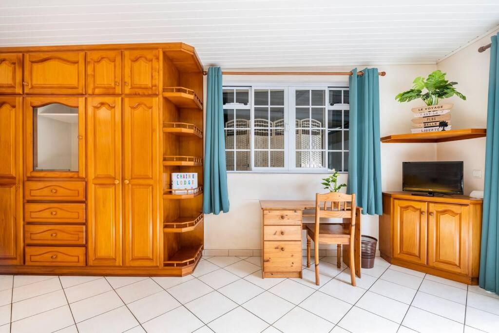 Chaine Lodge Maison Entiere Free Parking & Wifi 3Min De L'Aeroport Faaa Luaran gambar