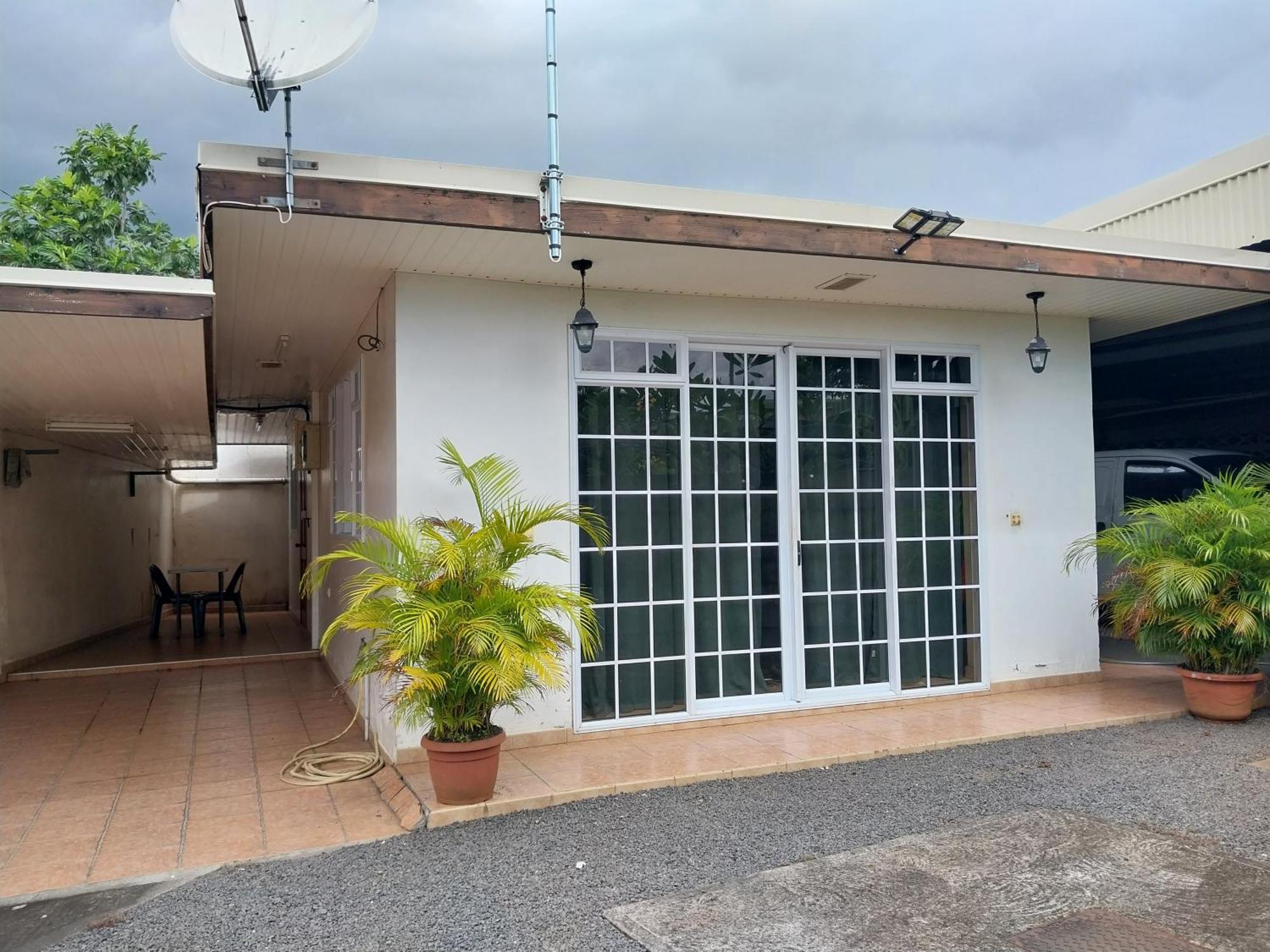 Chaine Lodge Maison Entiere Free Parking & Wifi 3Min De L'Aeroport Faaa Luaran gambar